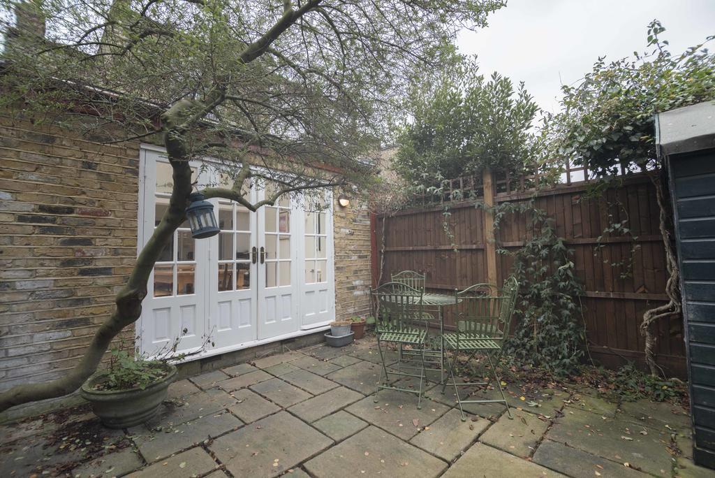 Traditional Home In Kew Gardens By Underthedoormat Richmond  Exterior photo